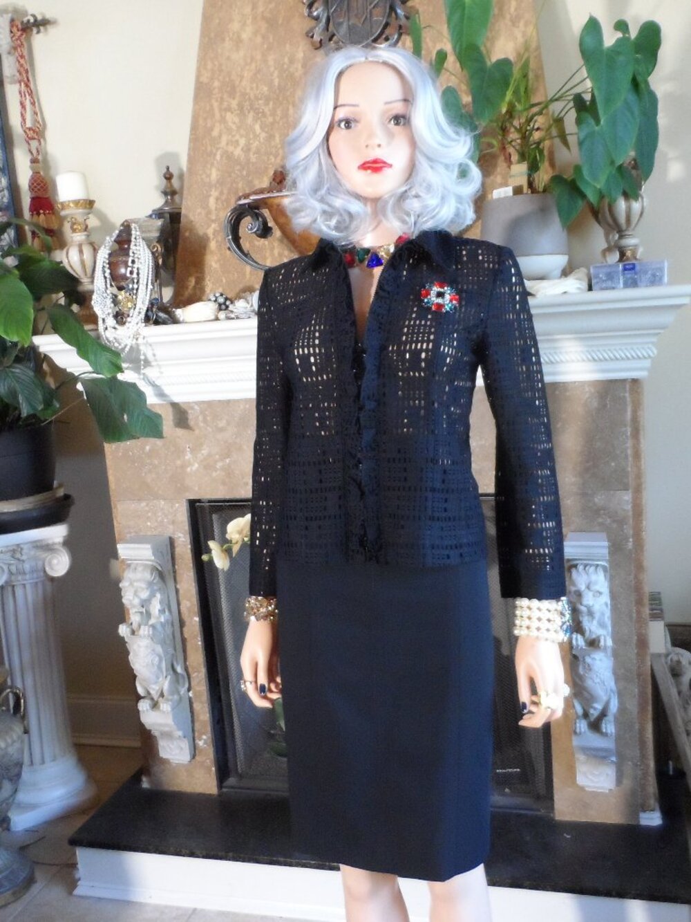 Akris Punto Black Ruffle Eyelet Skirt Suit Size US 4